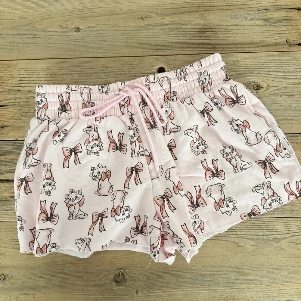 Disney Aristocrats Marie Shorts - Picture 2 of 4